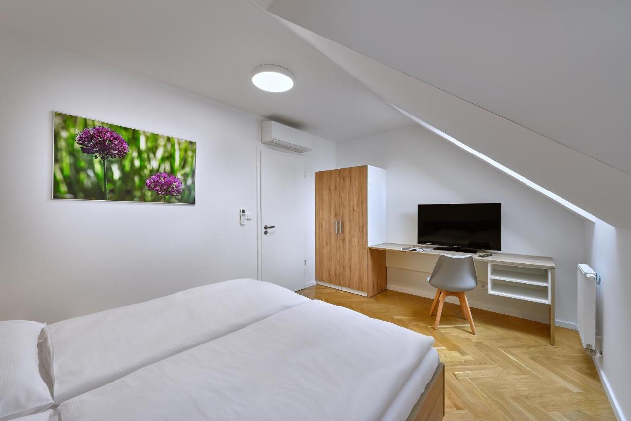 Downtown Suites Rubesova Praha Eksteriør bilde