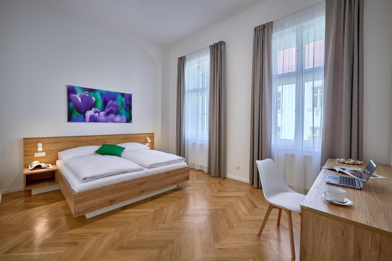 Downtown Suites Rubesova Praha Eksteriør bilde