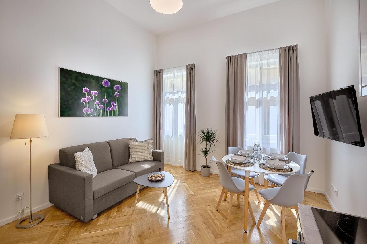 Downtown Suites Rubesova Praha Eksteriør bilde